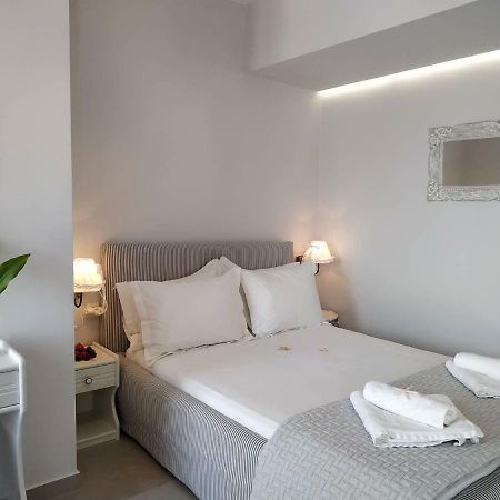 Andreas And Petrinela Rooms Triovasálos Екстериор снимка