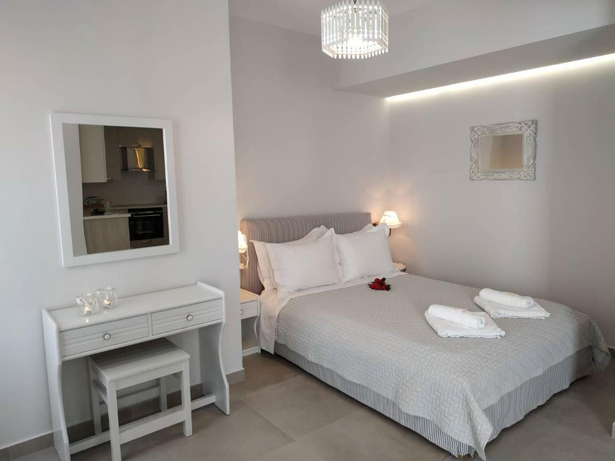 Andreas And Petrinela Rooms Triovasálos Екстериор снимка